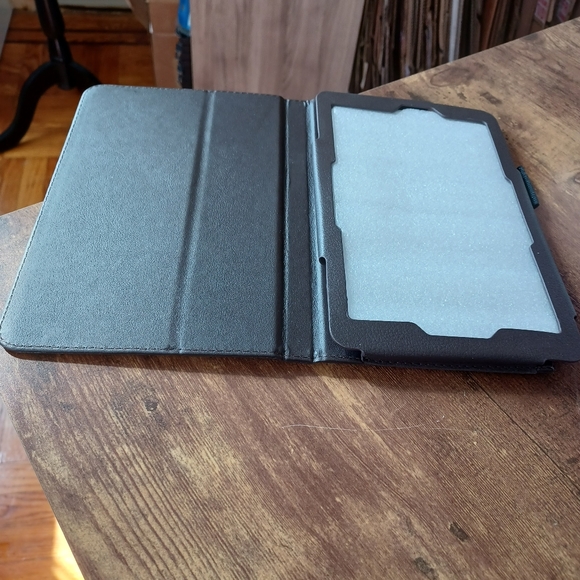 Elisse premium portfolio tab Note 8 Brown cover/stand - Picture 2 of 5